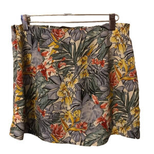 𝅺WOMEN’S medium floral mini.  Zara Trafaluc Collection.